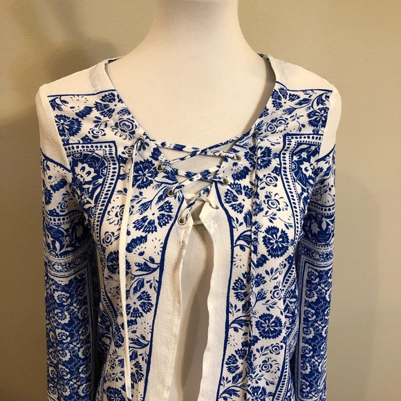Blu Pepper Blue & White Boho Floral Print Top - Picture 2 of 16